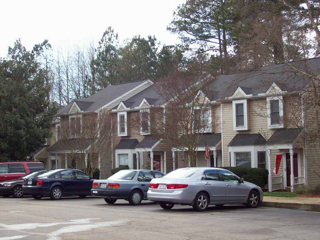 Forest Point streetscape 3